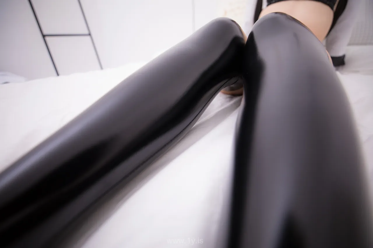 神楽坂真冬 VOL.040ATAGO-LATEXVER胶袜