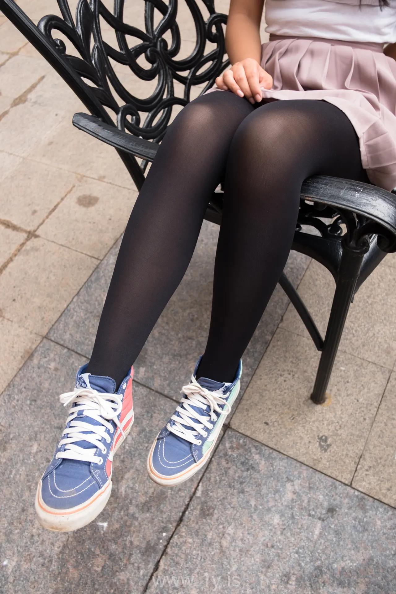 森萝财团 BETA-002 黑丝运动风