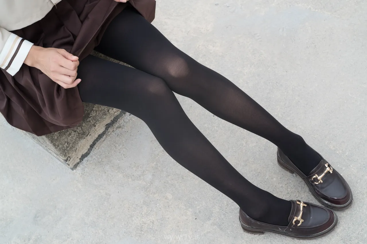 森萝财团 BETA-006 黑丝白丝外拍