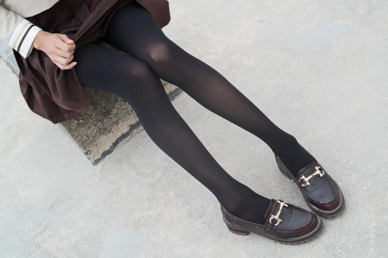 森萝财团 BETA-006 黑丝白丝外拍