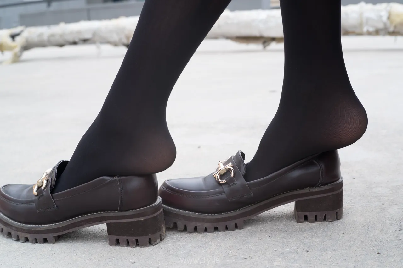 森萝财团 BETA-006 黑丝白丝外拍