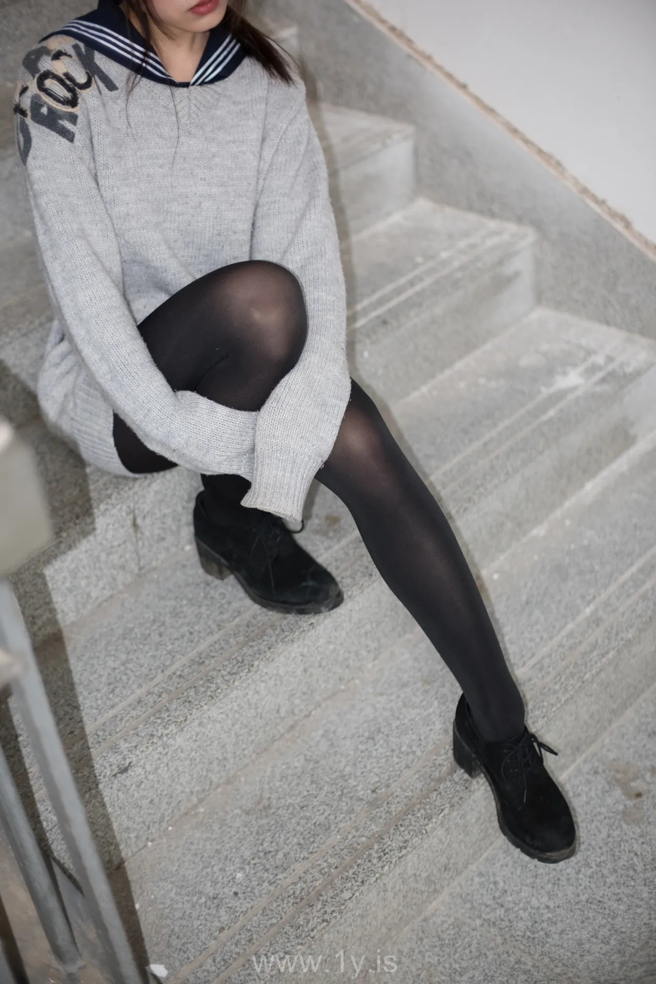 森萝财团 BETA-007 楼梯间的黑丝小妹