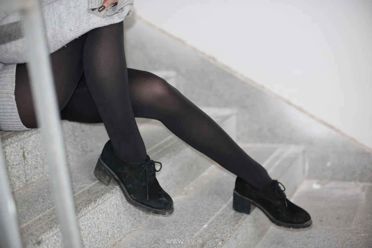 森萝财团 BETA-007 楼梯间的黑丝小妹