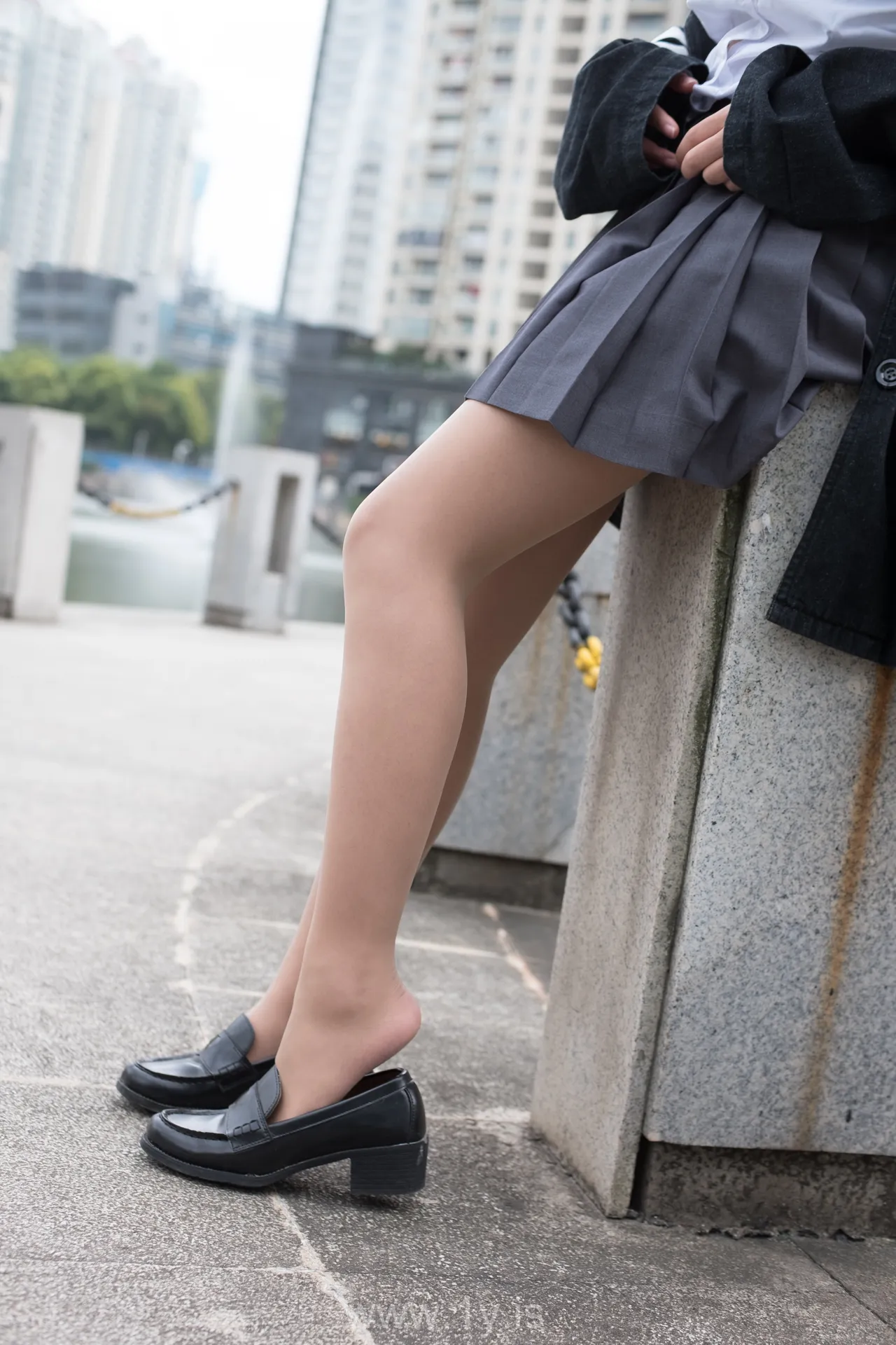 森萝财团 BETA-008 学妹户外肉丝美足