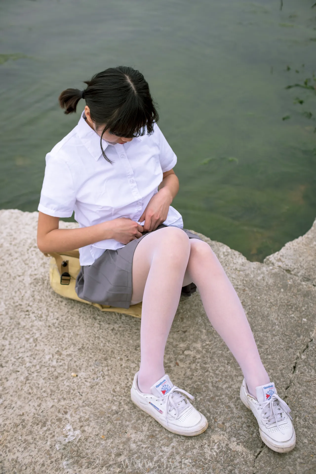 森萝财团 BETA-014 学生妹的外拍写真