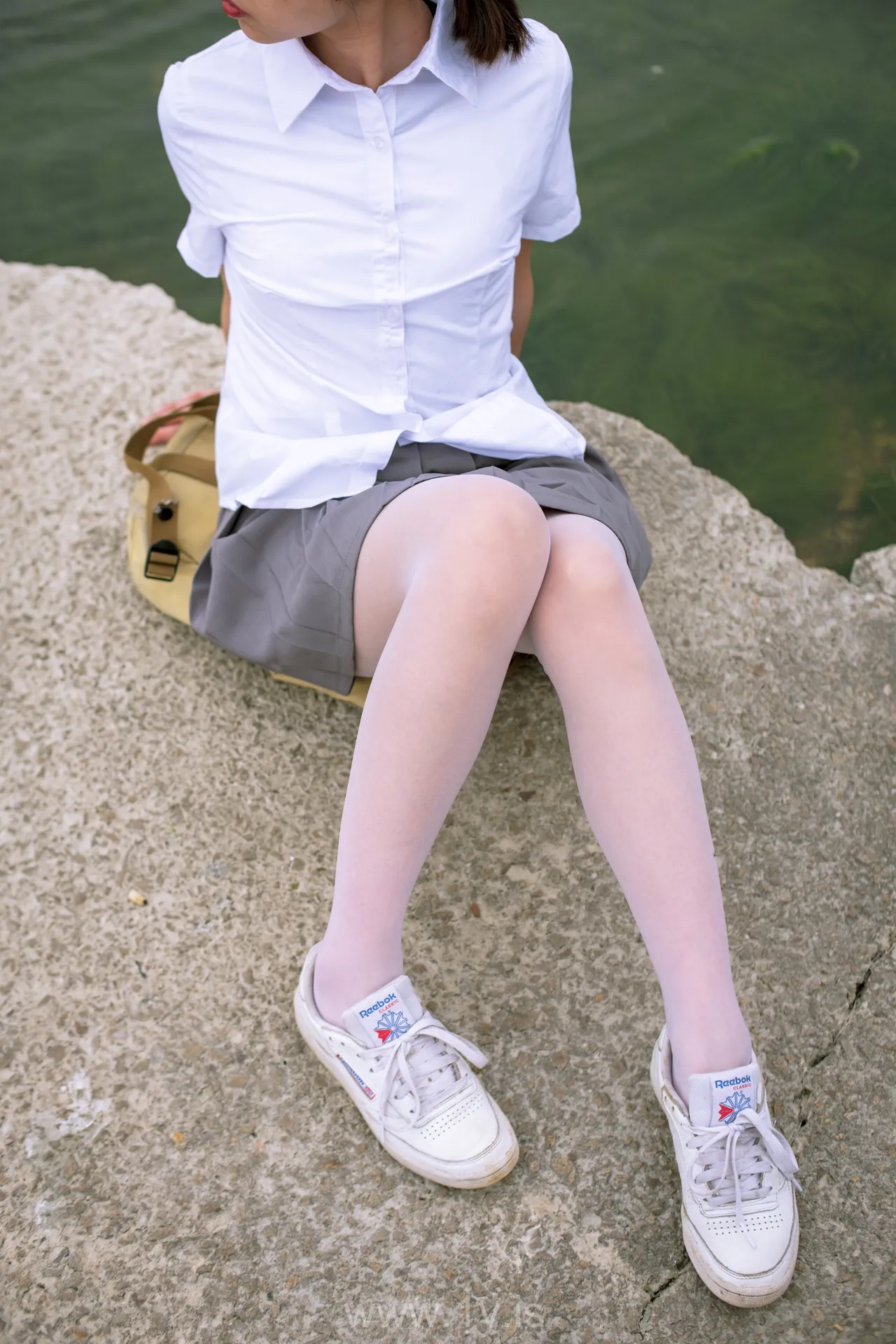 森萝财团 BETA-014 学生妹的外拍写真