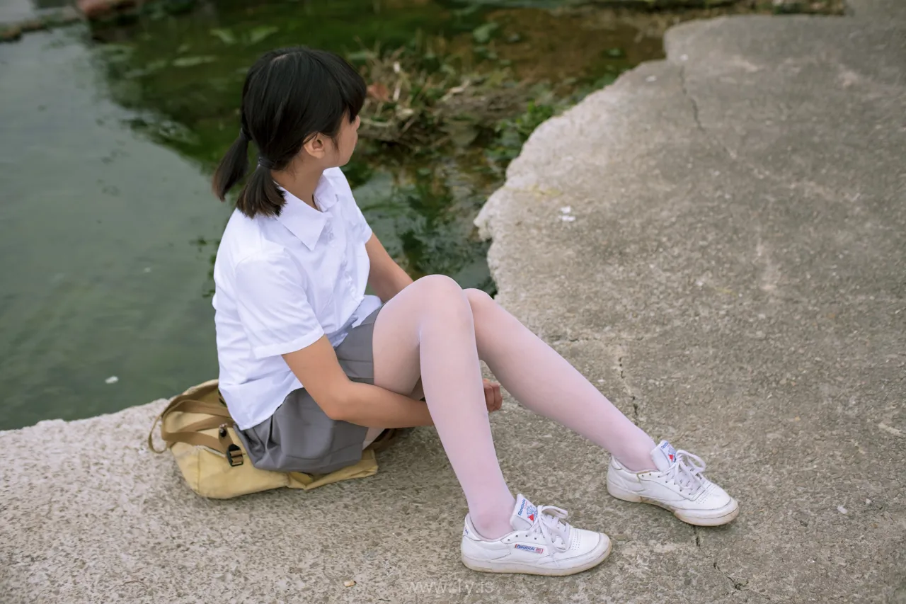 森萝财团 BETA-014 学生妹的外拍写真