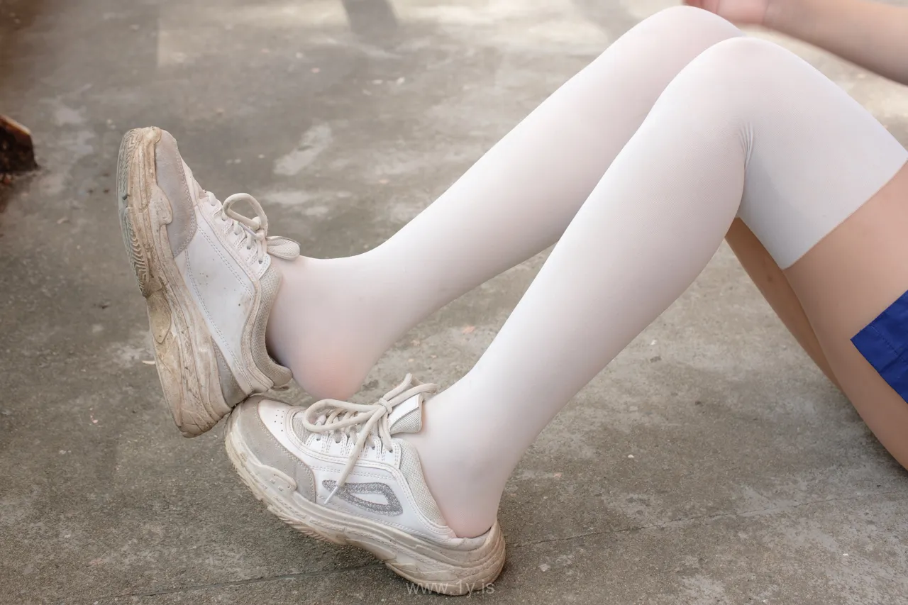 森萝财团 BETA-018 JK白丝外拍