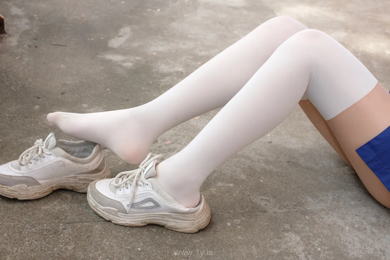 森萝财团 BETA-018 JK白丝外拍