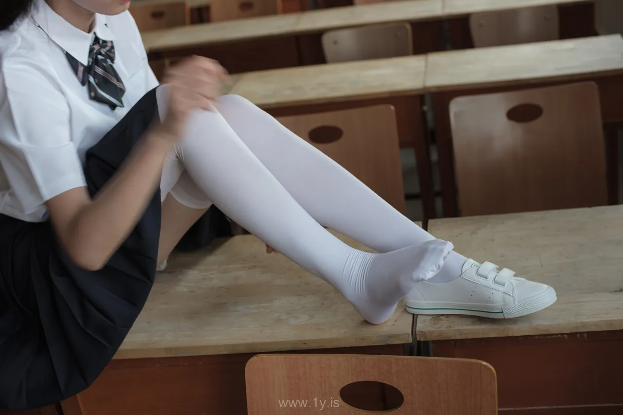 森萝财团 BETA-022 教室里的JK白丝少女