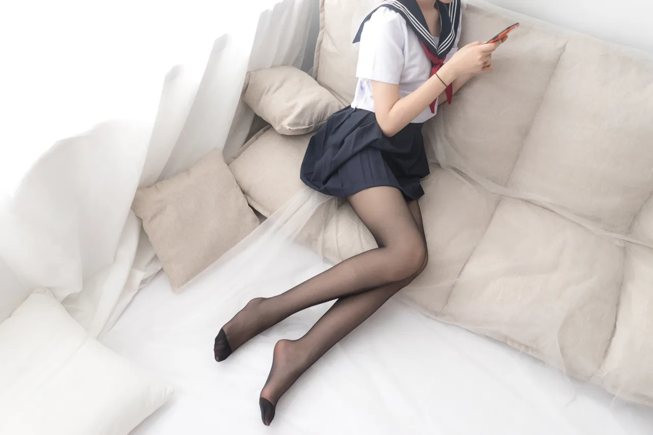 森萝财团 BETA-032 黑丝水手服