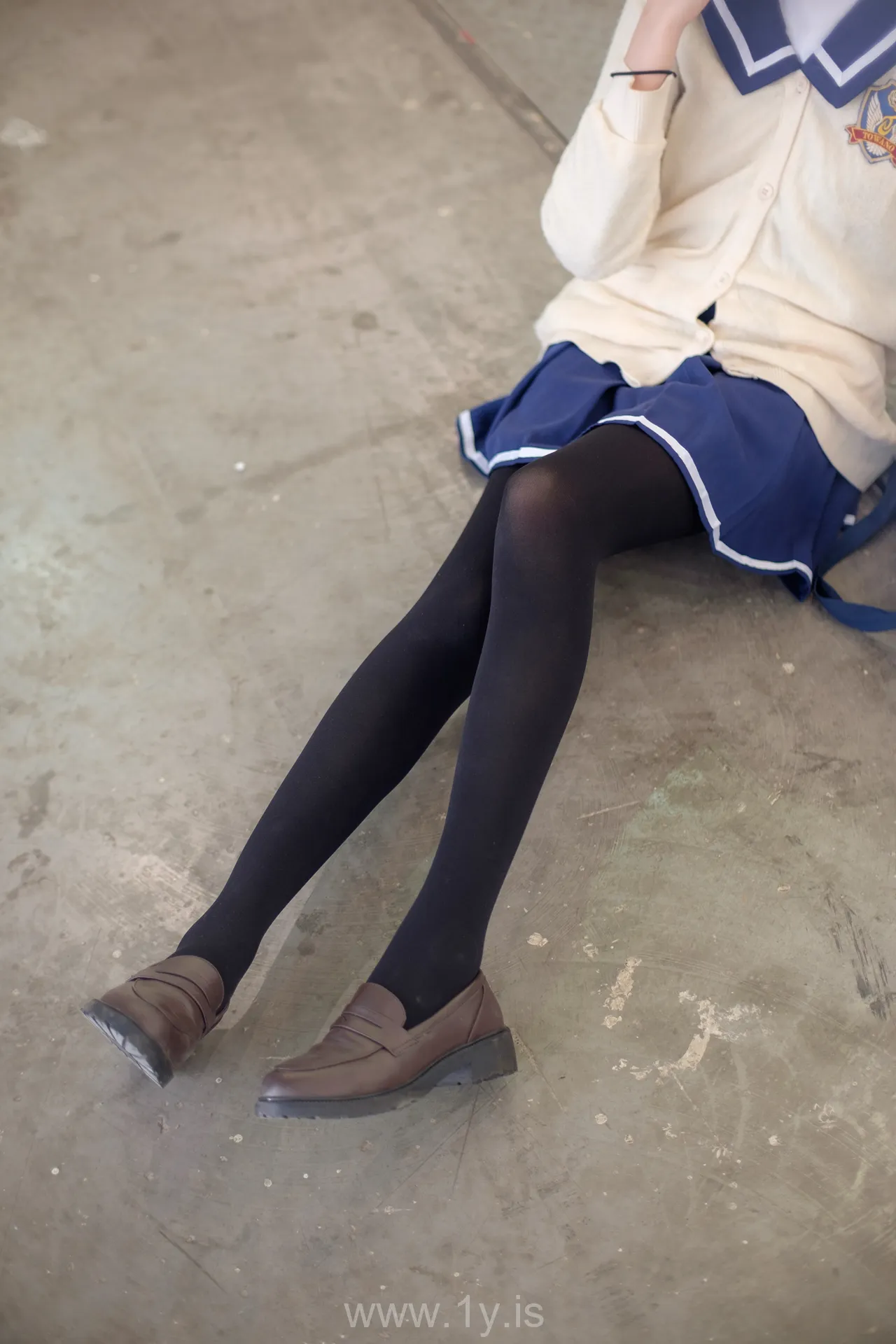 森萝财团 FREE-004 Aika-白衣黑丝