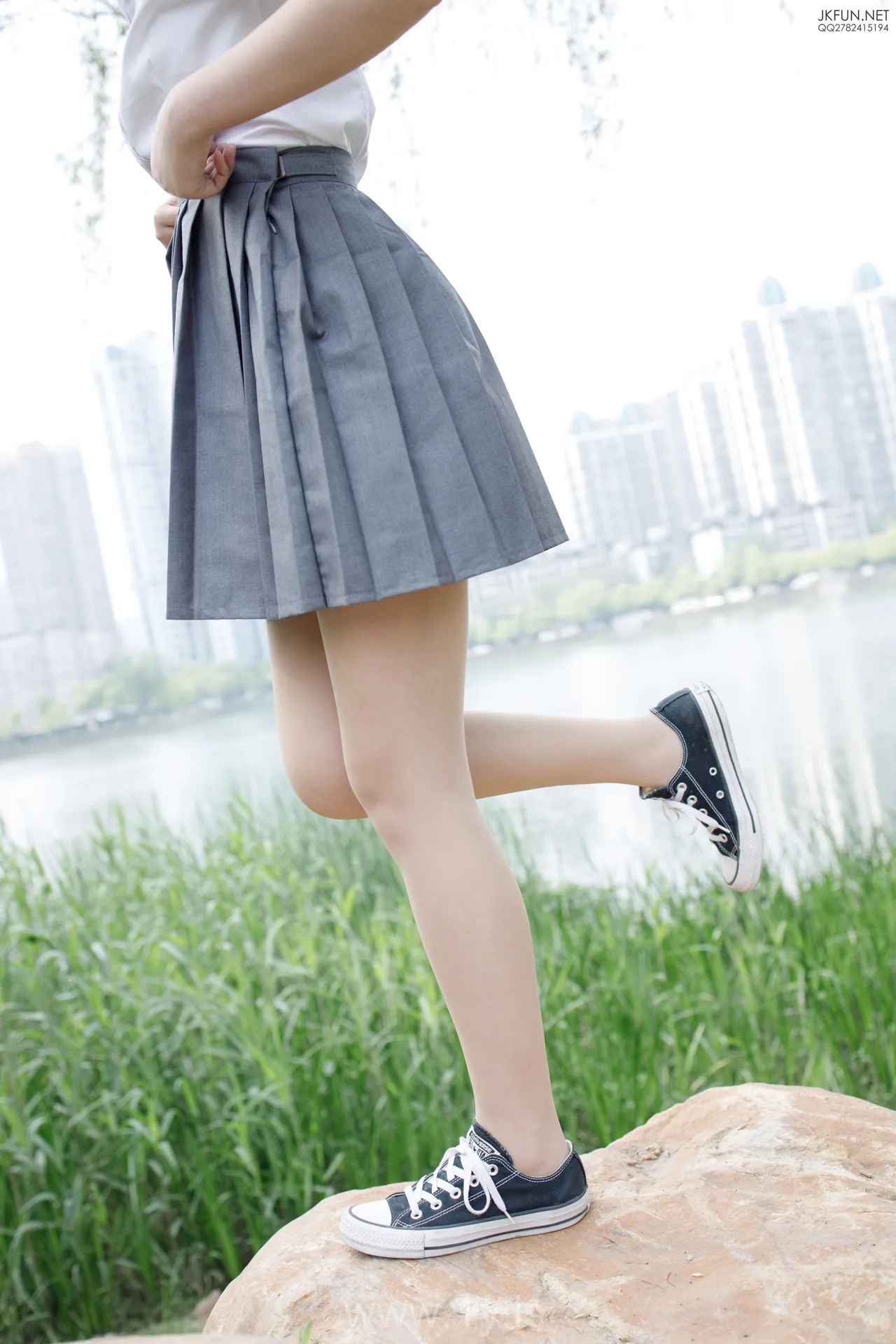 森萝财团 JKFUN-005 卉子10D肉丝