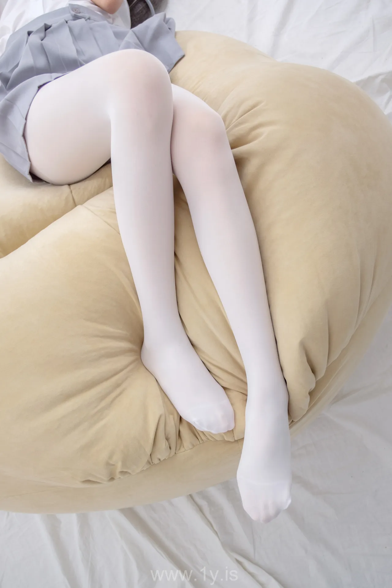 森萝财团 R15-025 白丝足控