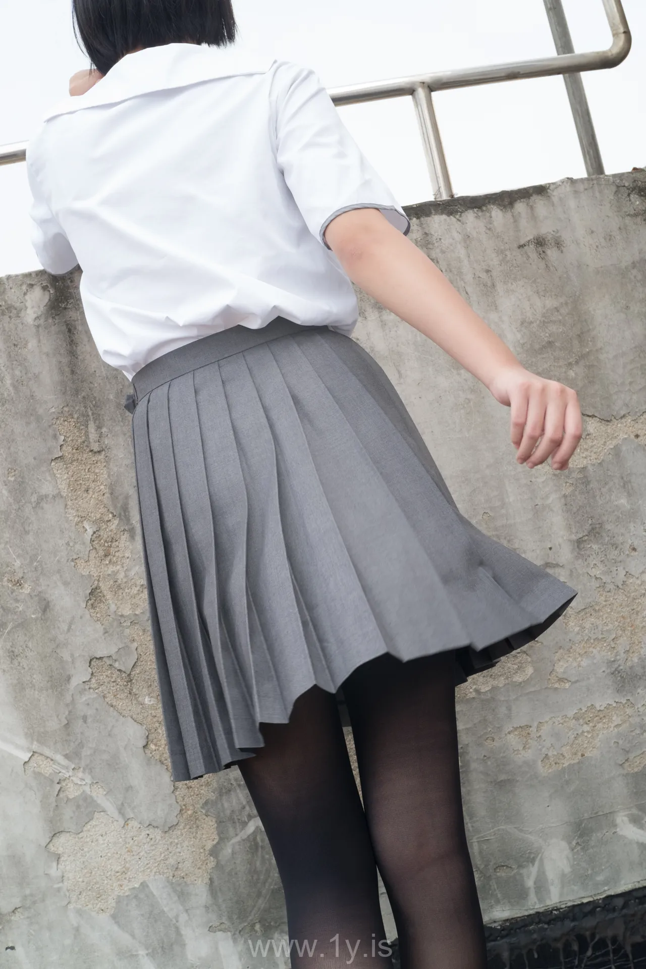 森萝财团 R15-031 天台黑丝