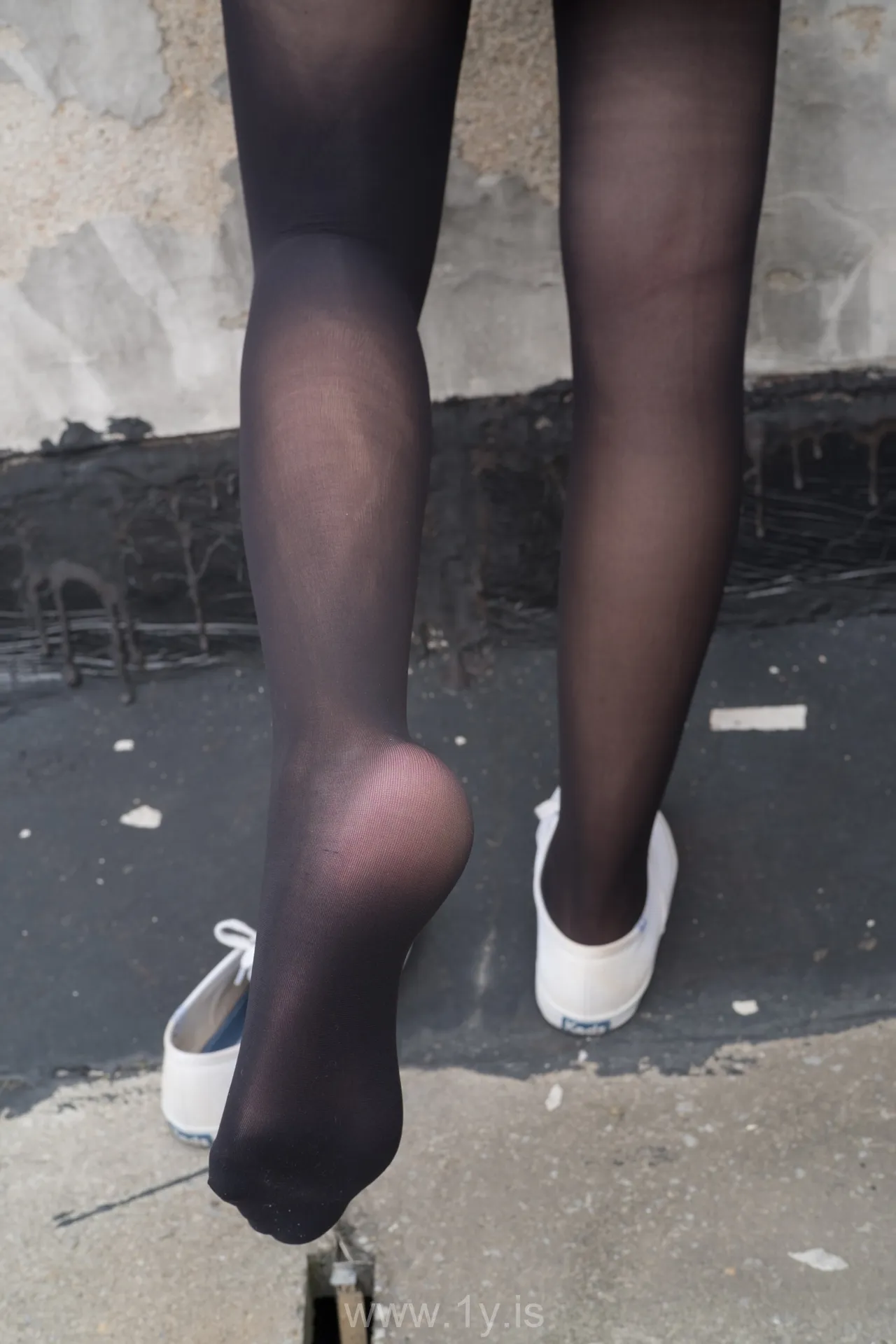 森萝财团 R15-031 天台黑丝