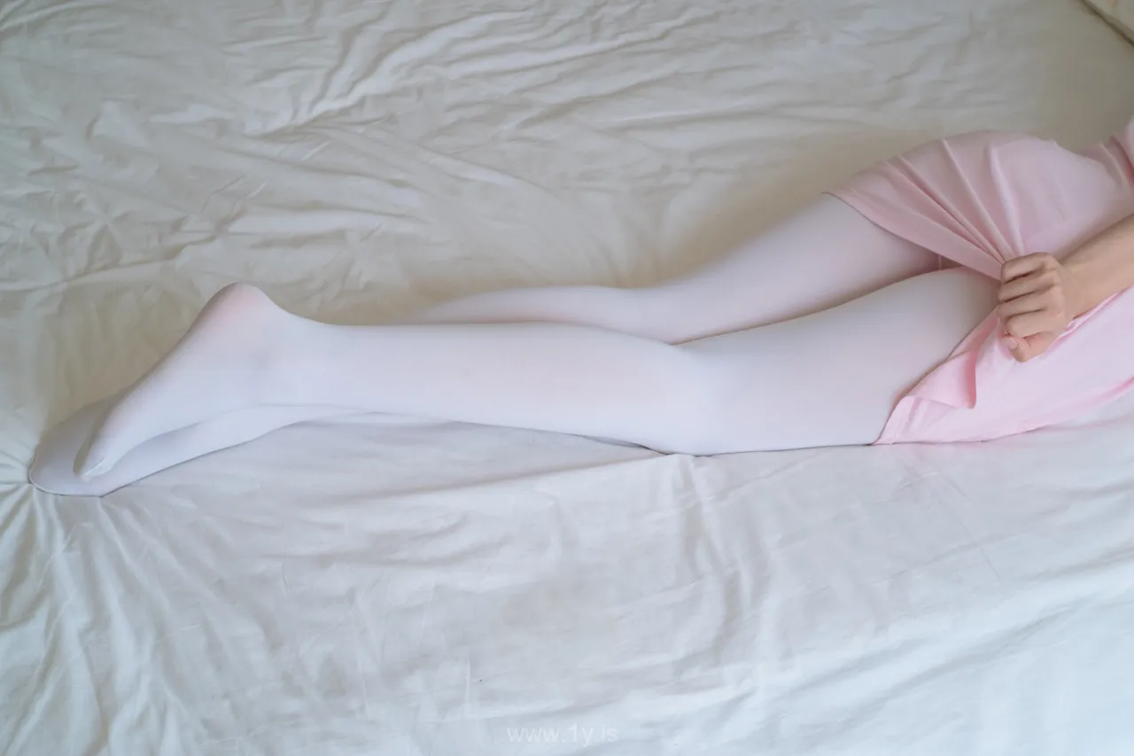 森萝财团 R15-035 粉红少女白丝美足