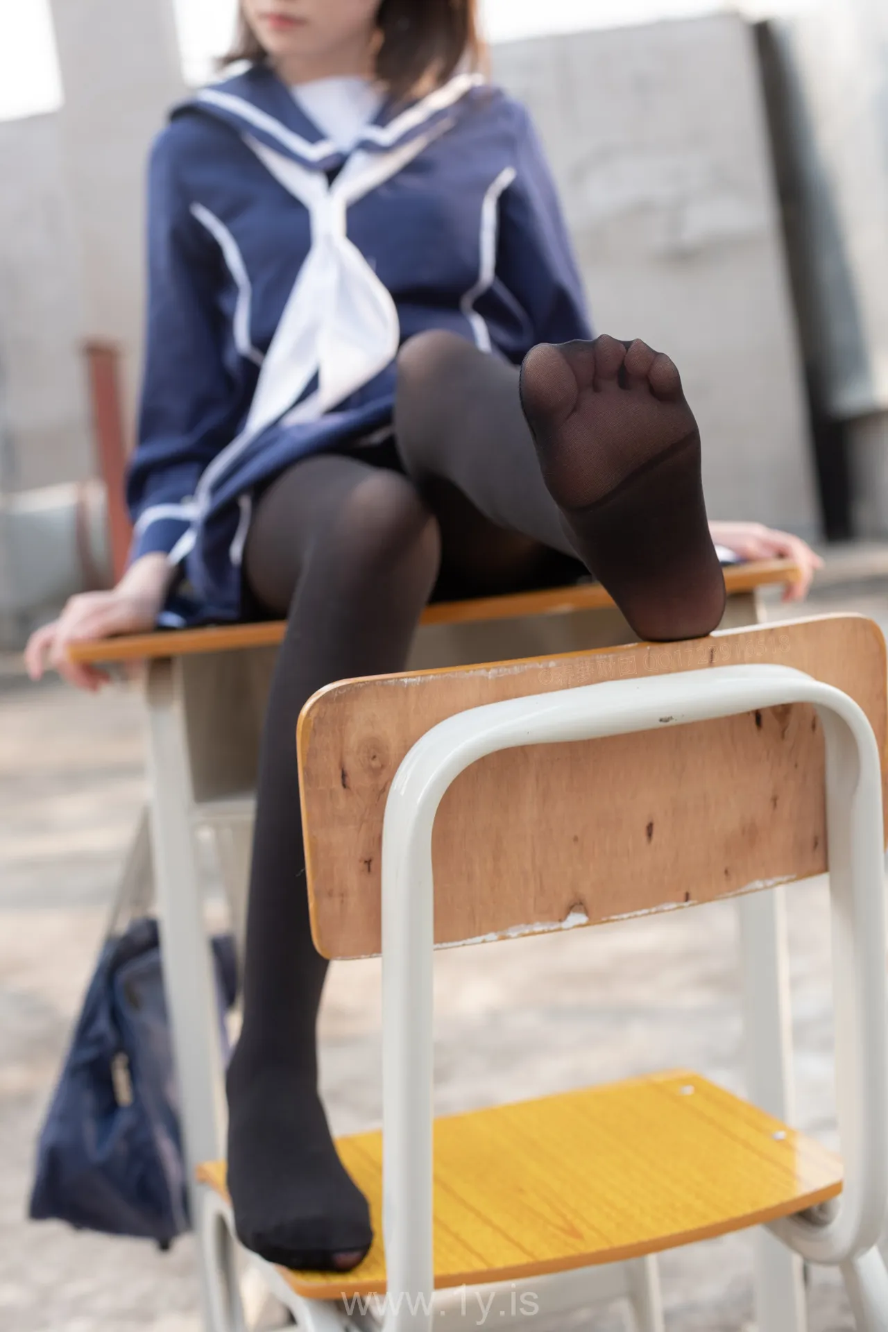 森萝财团 X-043 天台黑丝水手服