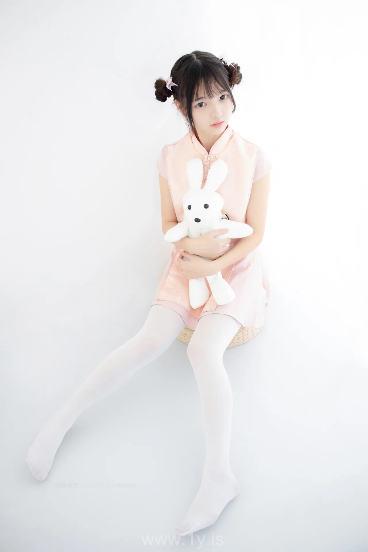 森萝财团 X-052 80D白丝踩物