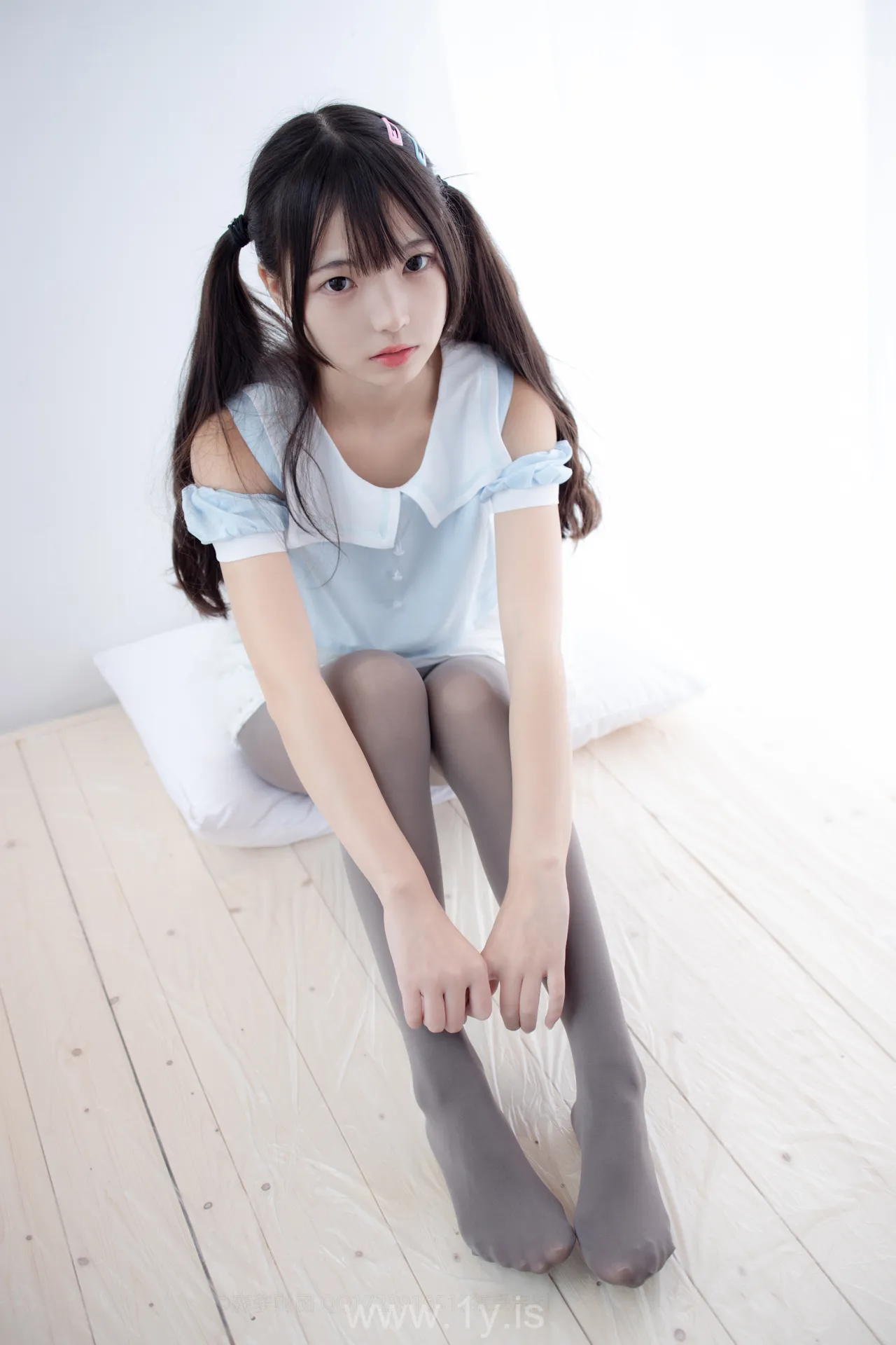 森萝财团 X-054 80D灰丝踩物