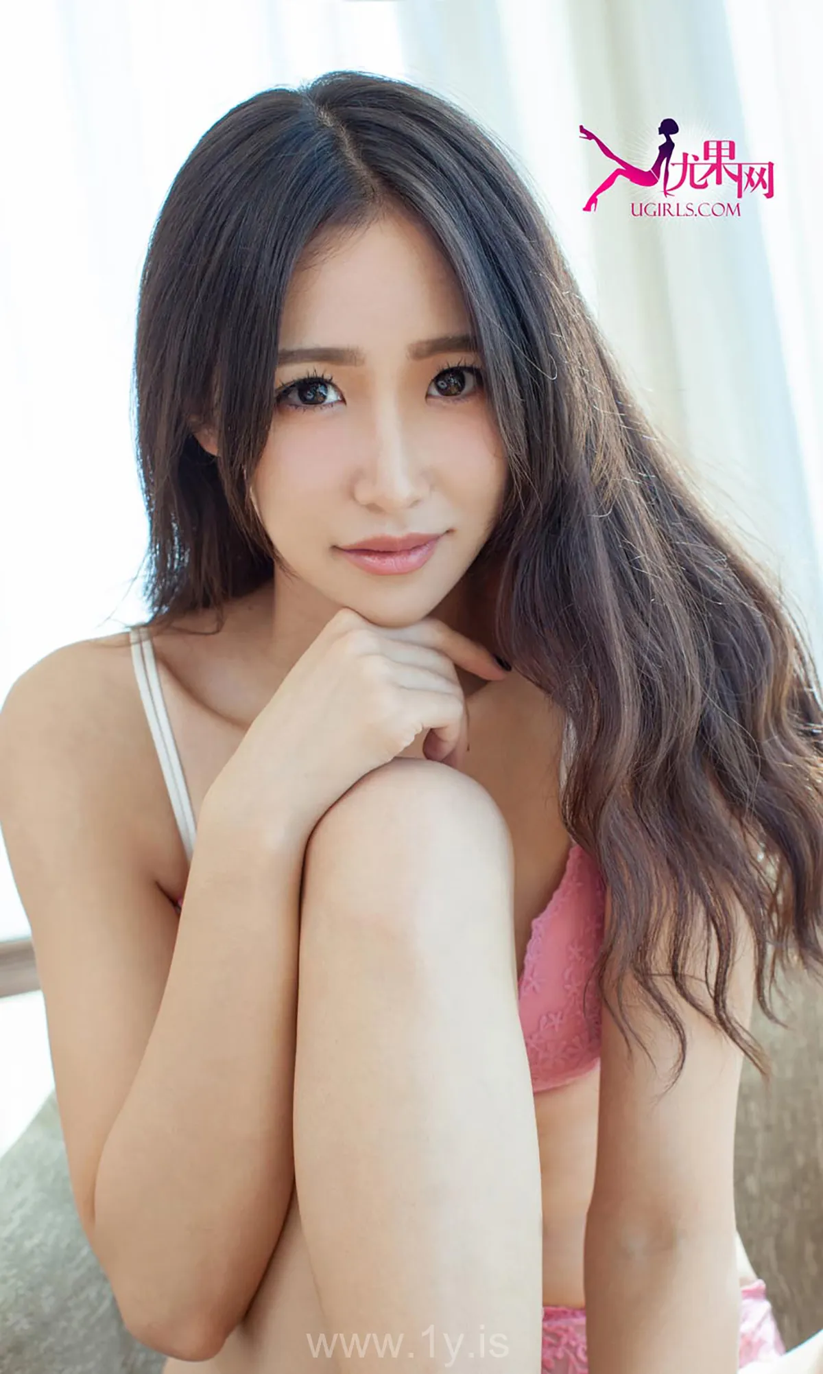 UGIRLS NO.138 Appealing & Slender Chinese Peri 张辛苑天然去雕饰