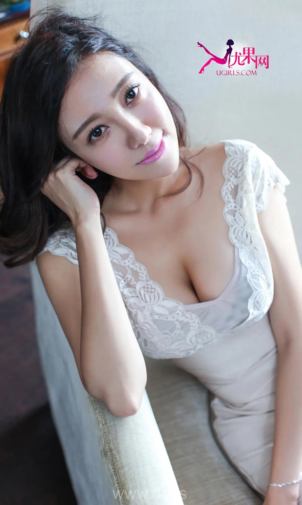 UGIRLS NO.141 Hot Chinese Belle 松果儿此情无关风月