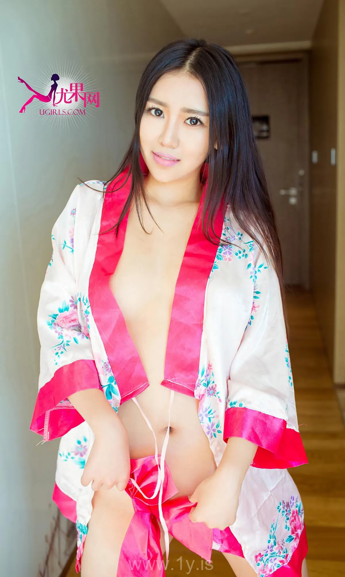 UGIRLS NO.142 Exquisite Chinese Homebody Girl 阿喜轻熟女の恋爱的季节