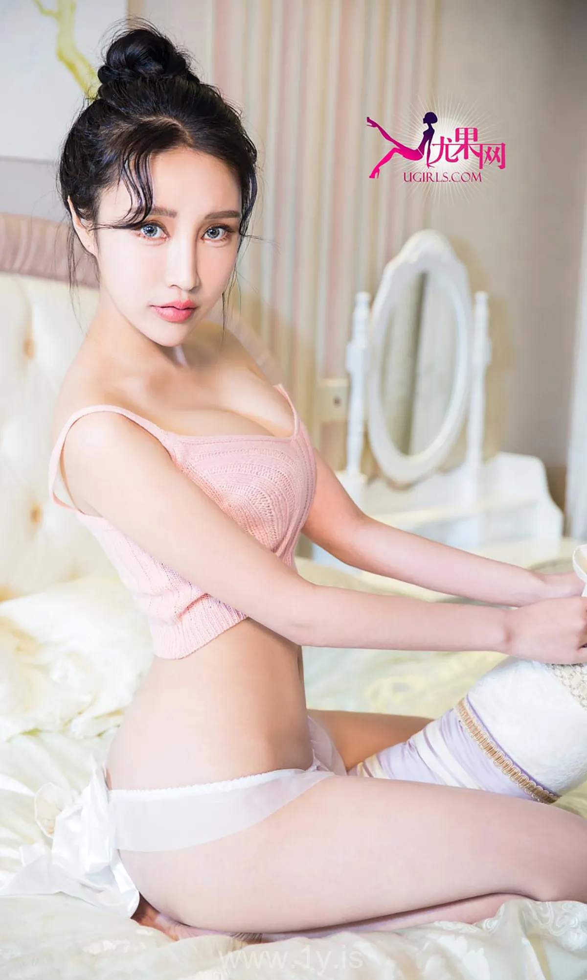 UGIRLS NO.206 Well-developed Chinese Peri 米诺