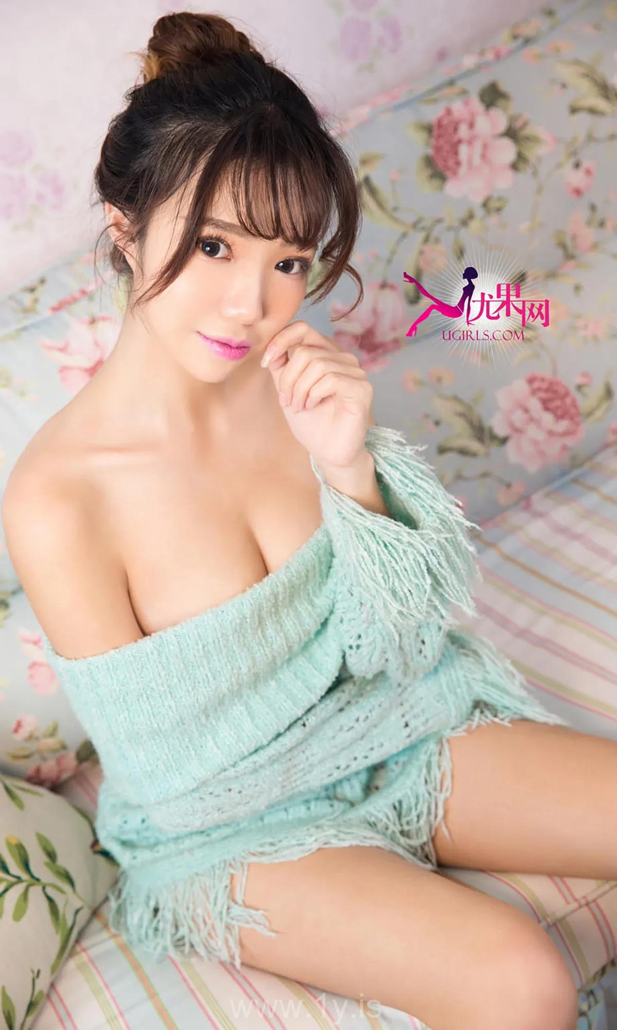 UGIRLS NO.212 Extraordinary & Breathtaking Chinese Girl 朱思佳