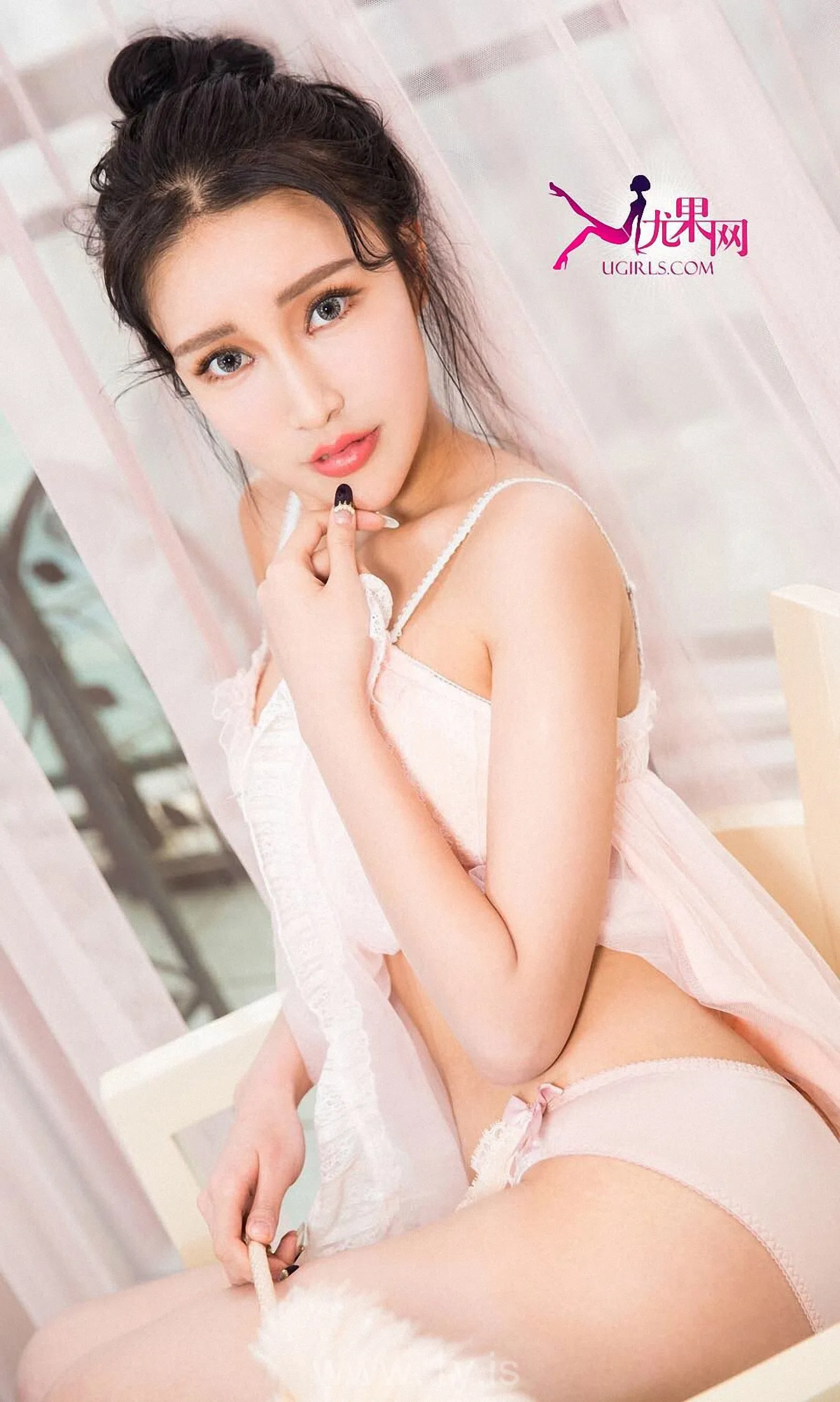 UGIRLS NO.240 Lovely & Good-looking Chinese Babe 米诺