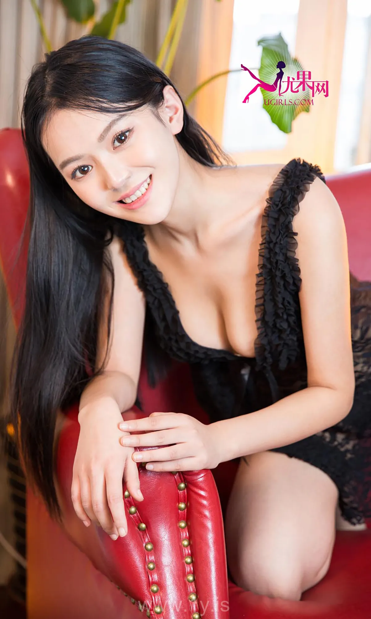 UGIRLS NO.251 Exquisite & Good-looking Chinese Chick 媛媛欠你的宠爱