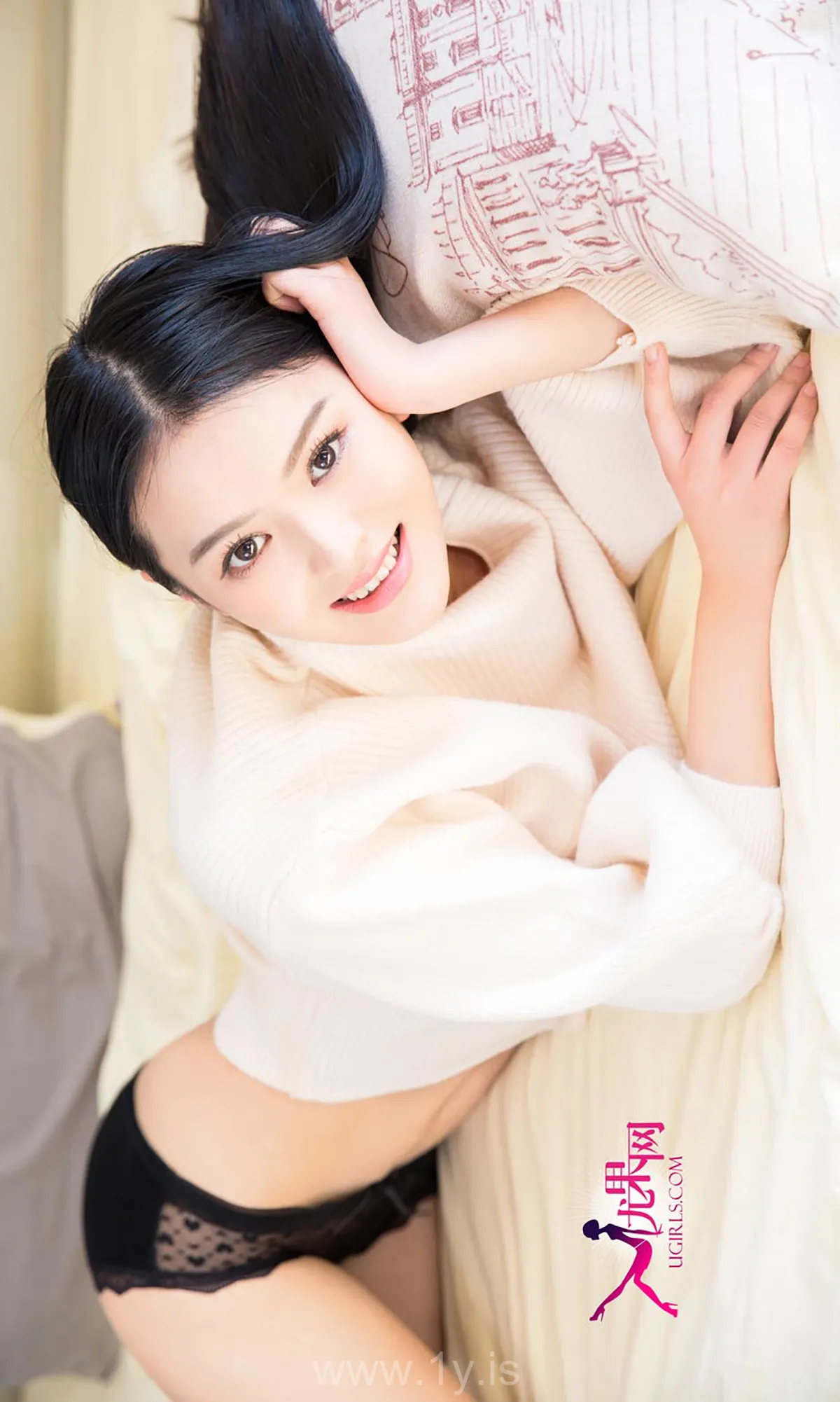 UGIRLS NO.251 Exquisite & Good-looking Chinese Chick 媛媛欠你的宠爱