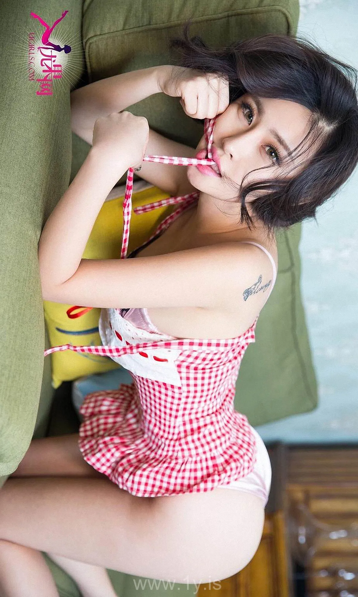 UGIRLS NO.254 Extraordinary & Decent Chinese Beauty 贝贝