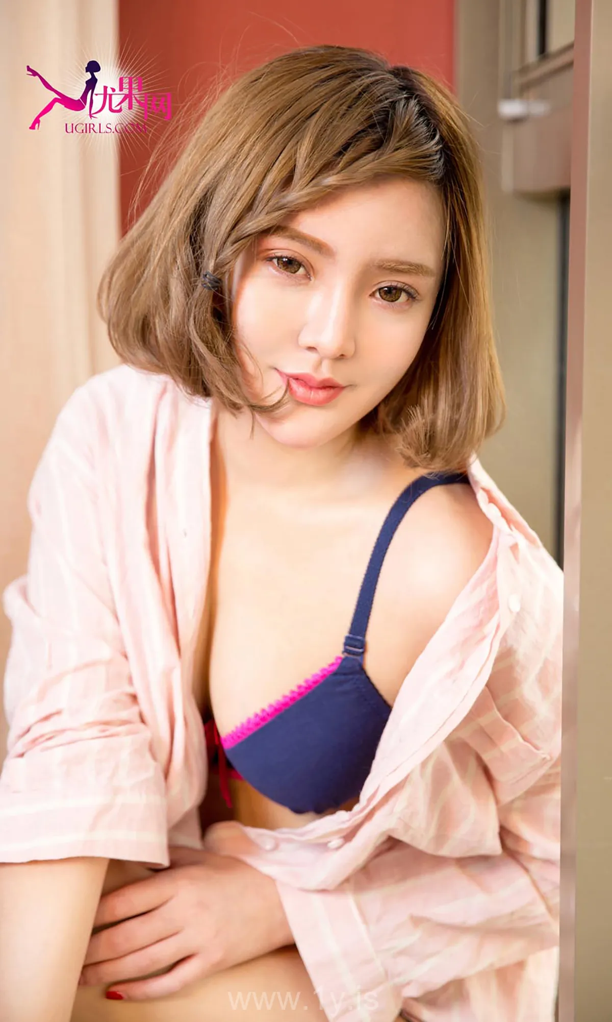 UGIRLS NO.281 Decent Chinese Cutie Tumi初见暧昧