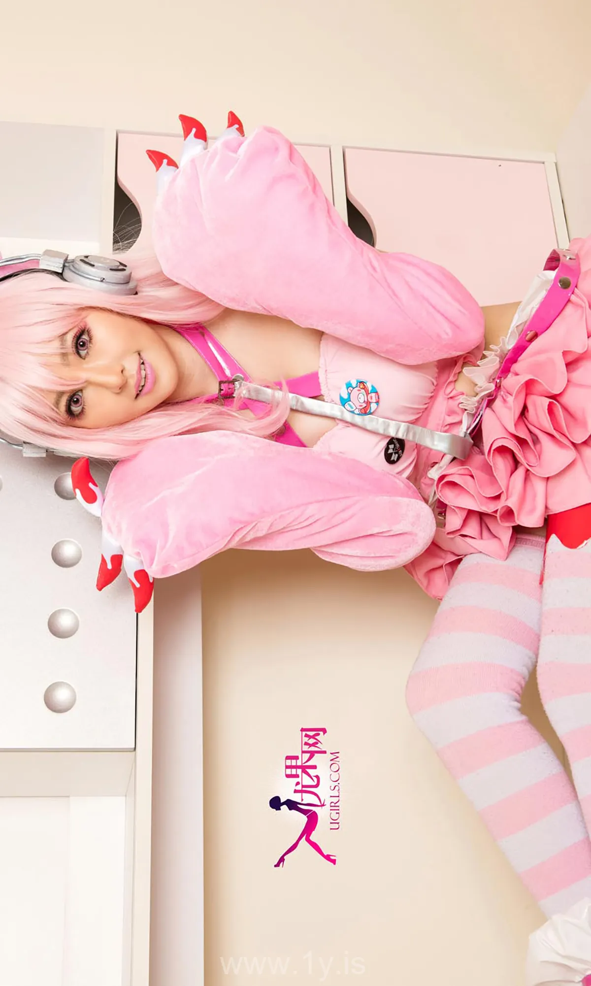 UGIRLS NO.348 Charming & Pretty Chinese Goddess 梓喵百变萝莉娘