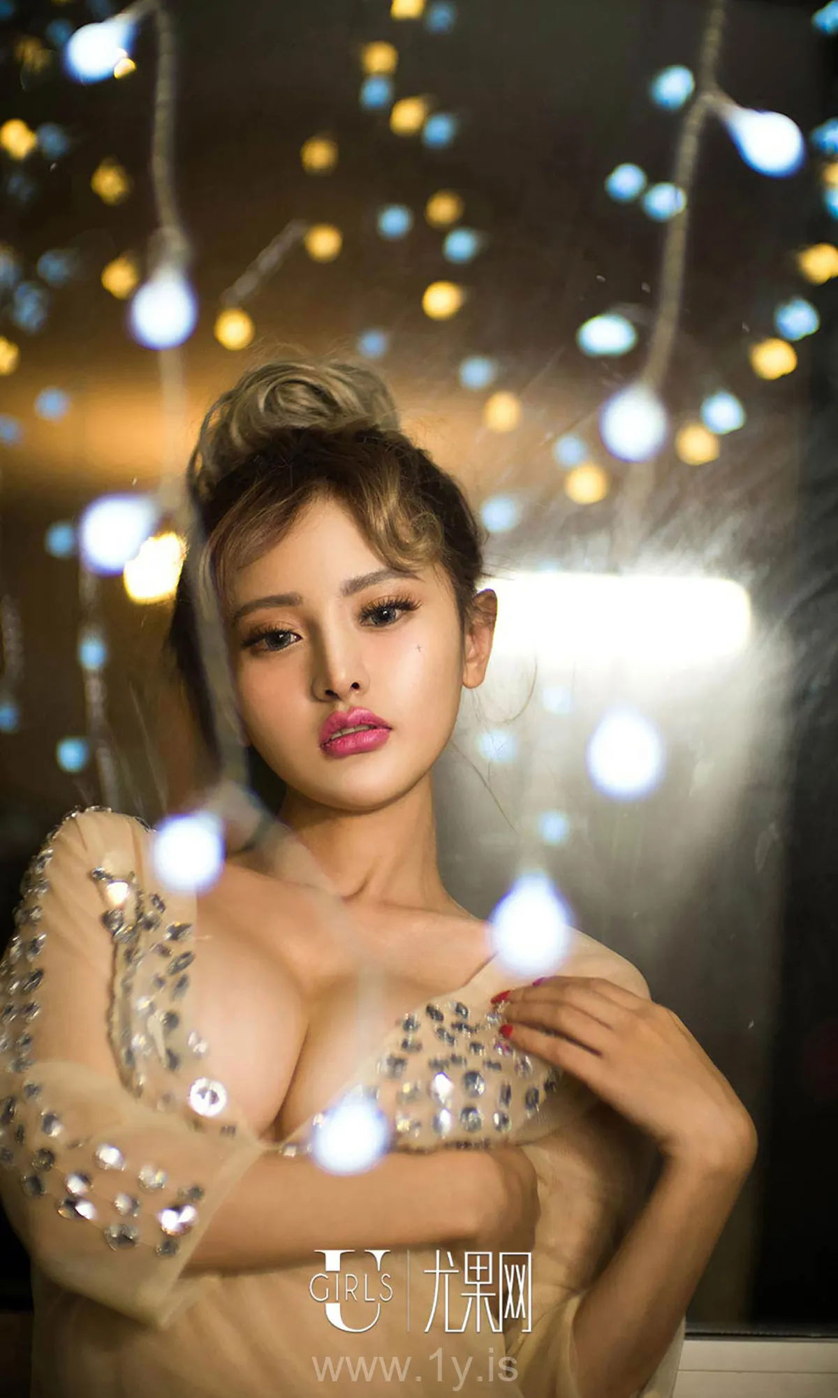 UGIRLS NO.356 Pretty Chinese Girl 李思宁夜会美女兔