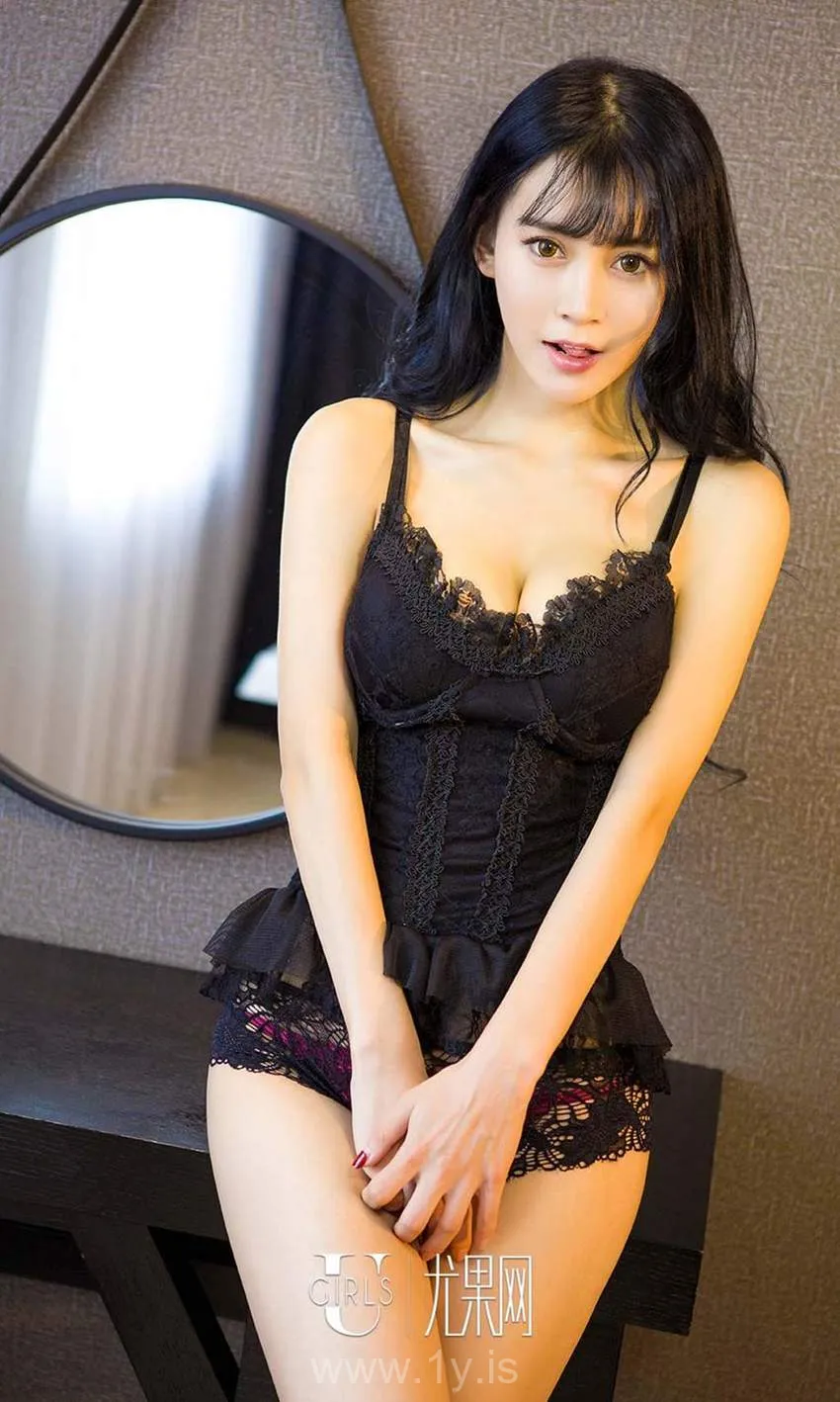 UGIRLS NO.521 Good-looking Chinese Babe 芯娅mikiyo