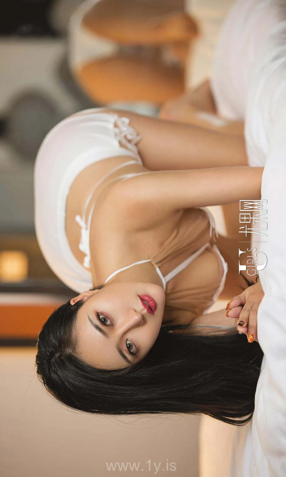 UGIRLS NO.602 Stunning & Hot Chinese Cougar Lucky