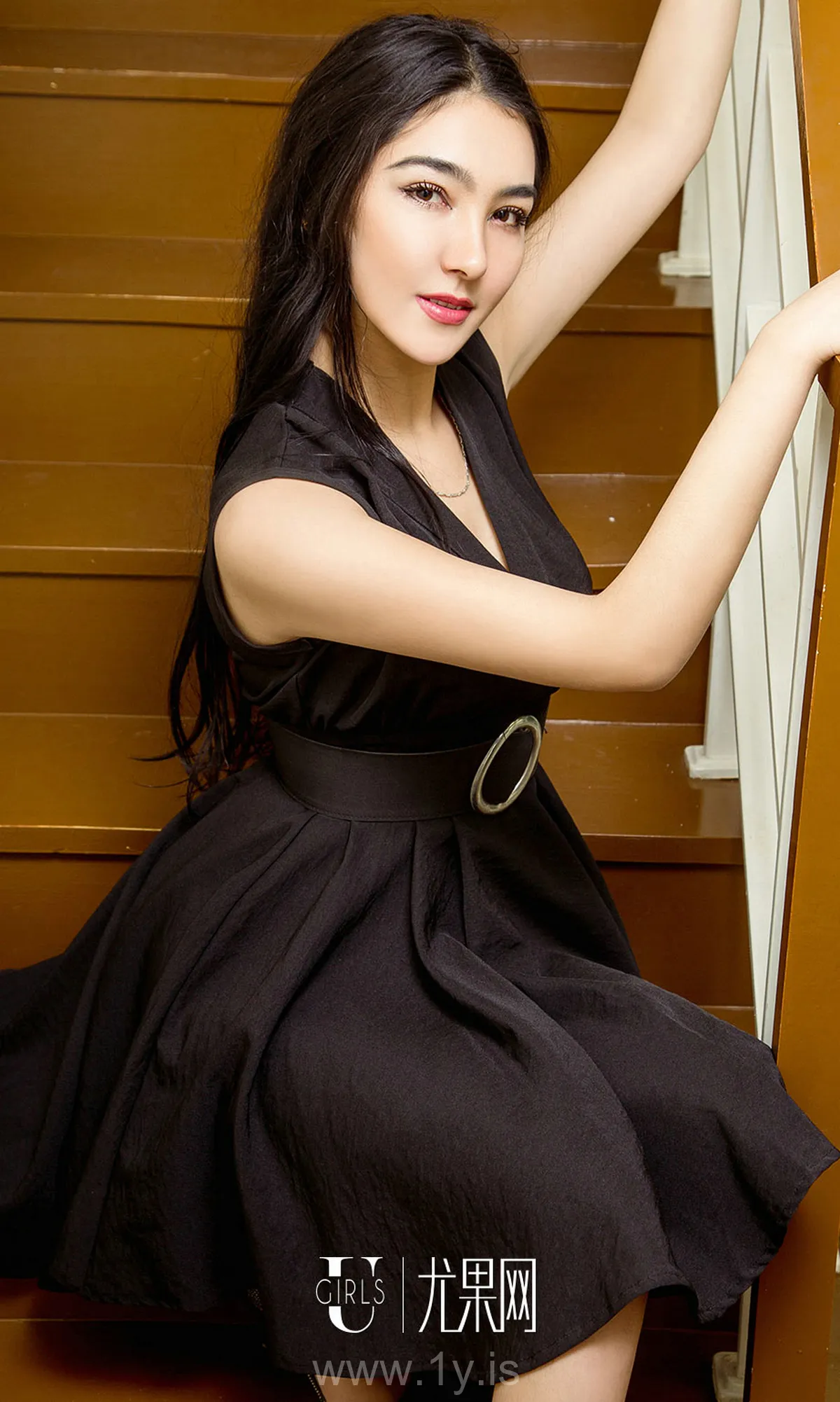 UGIRLS NO.678 Hot Chinese Peri 加依娜古丽