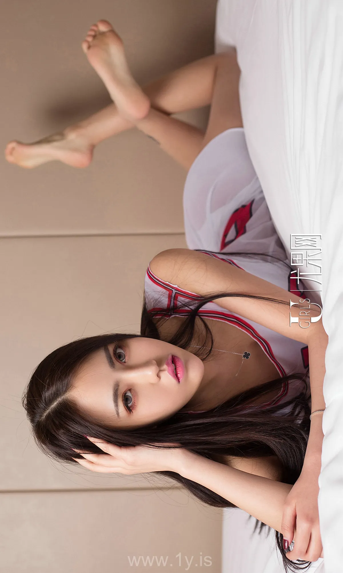 UGIRLS NO.695 Irresistible Chinese Belle 明娜