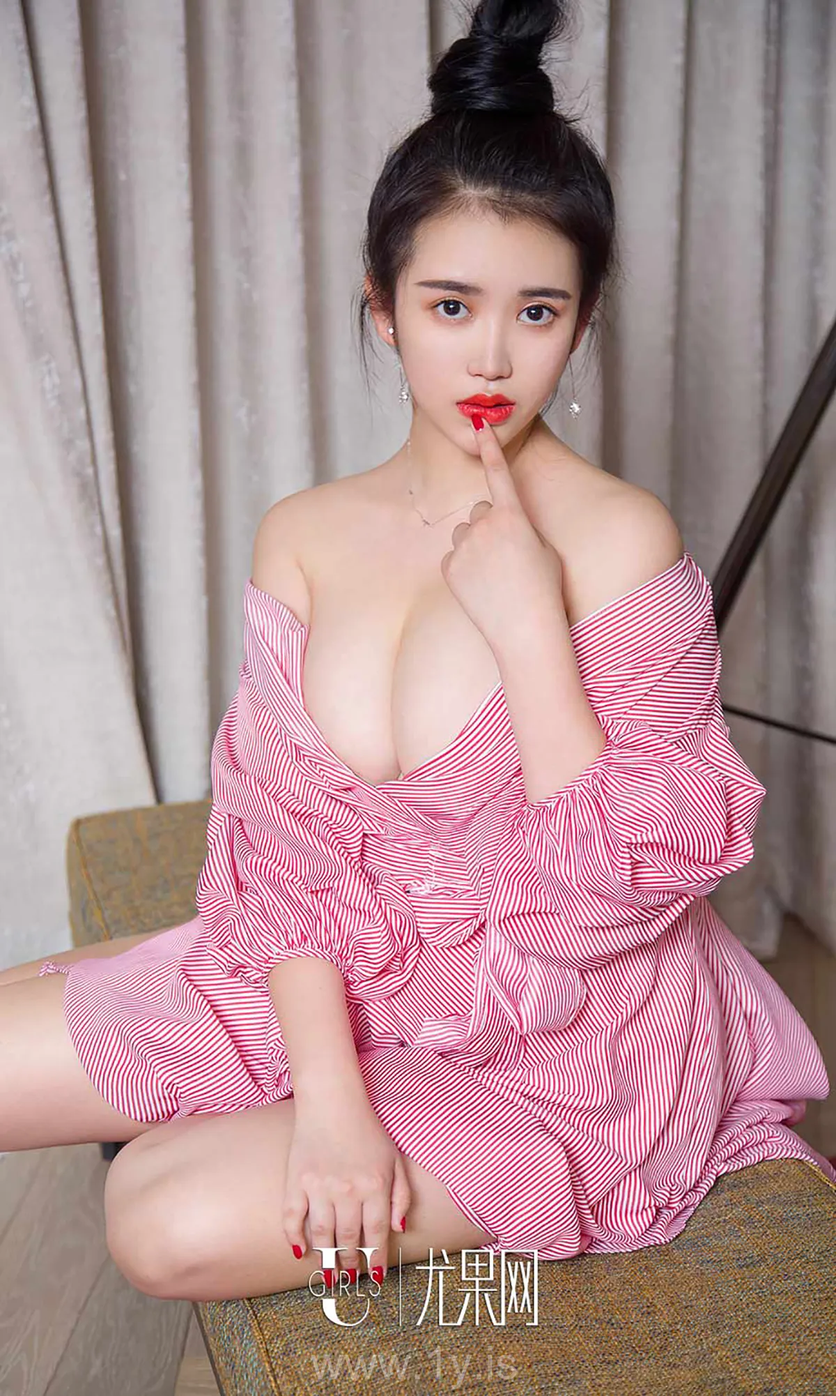 UGIRLS NO.784 Lovely Chinese Goddess 薛婉