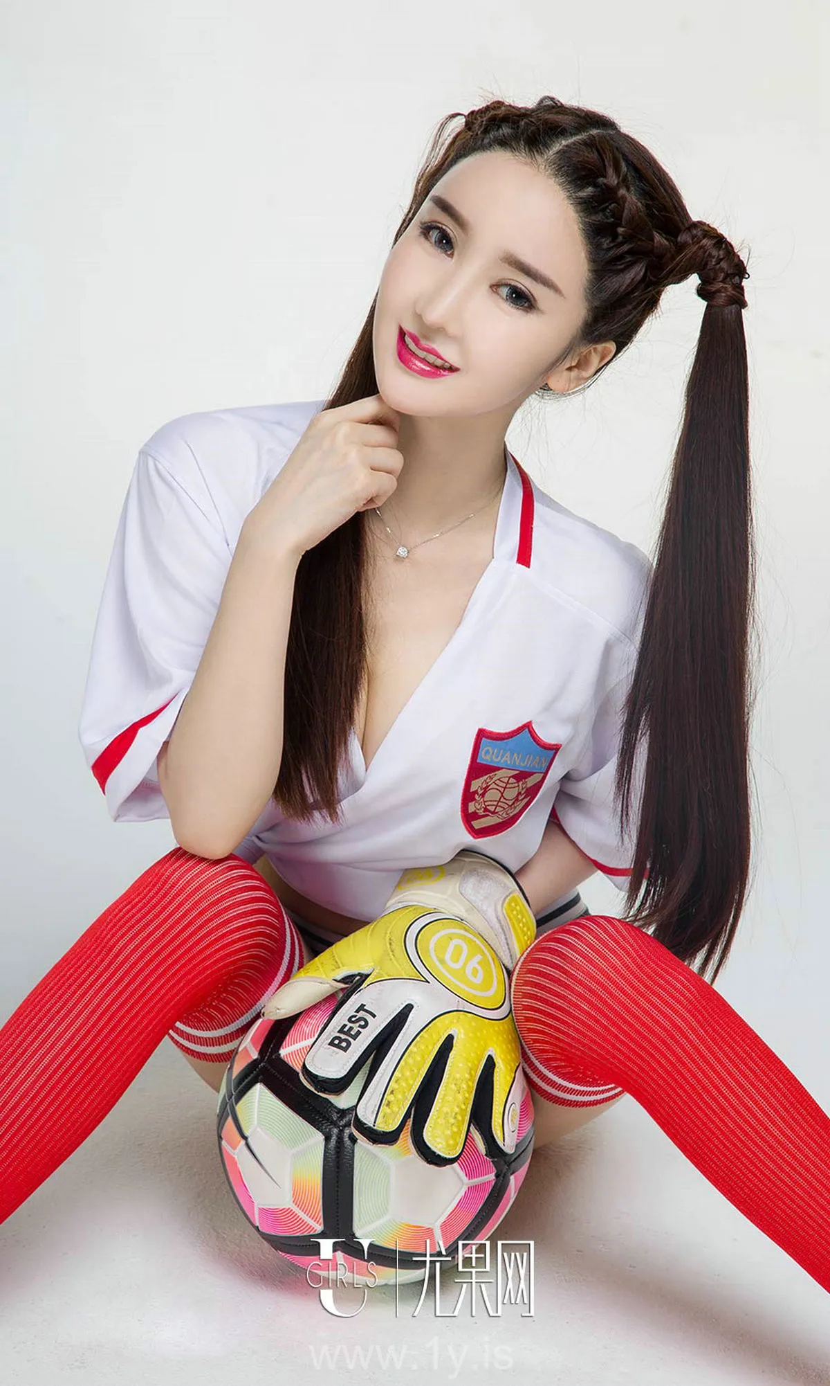 UGIRLS NO.817 Adorable Chinese Babe 夏美