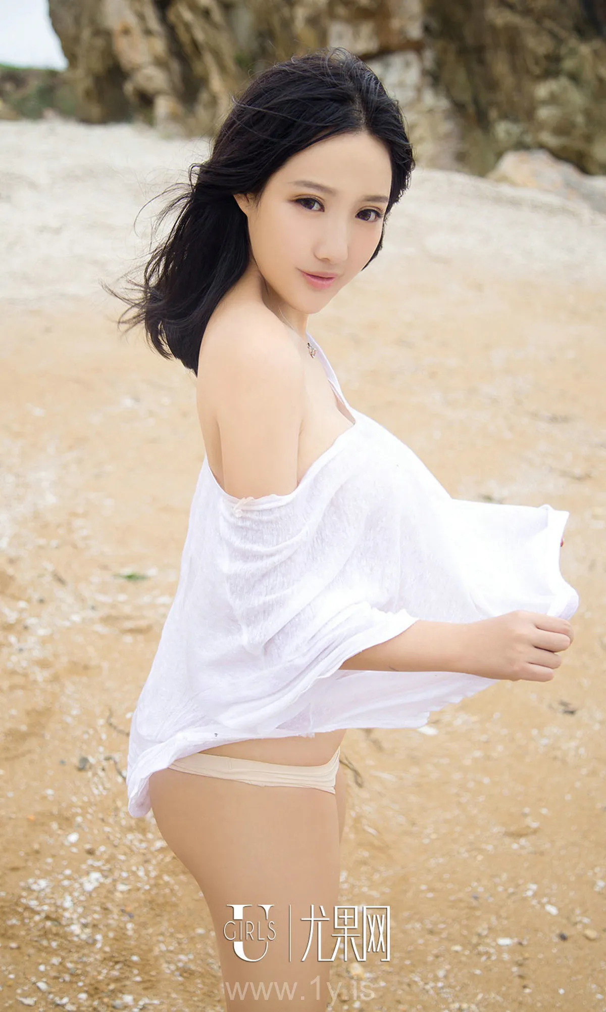 UGIRLS NO.864 Stylish & Adorable Chinese Mature Princess 倪叶藤