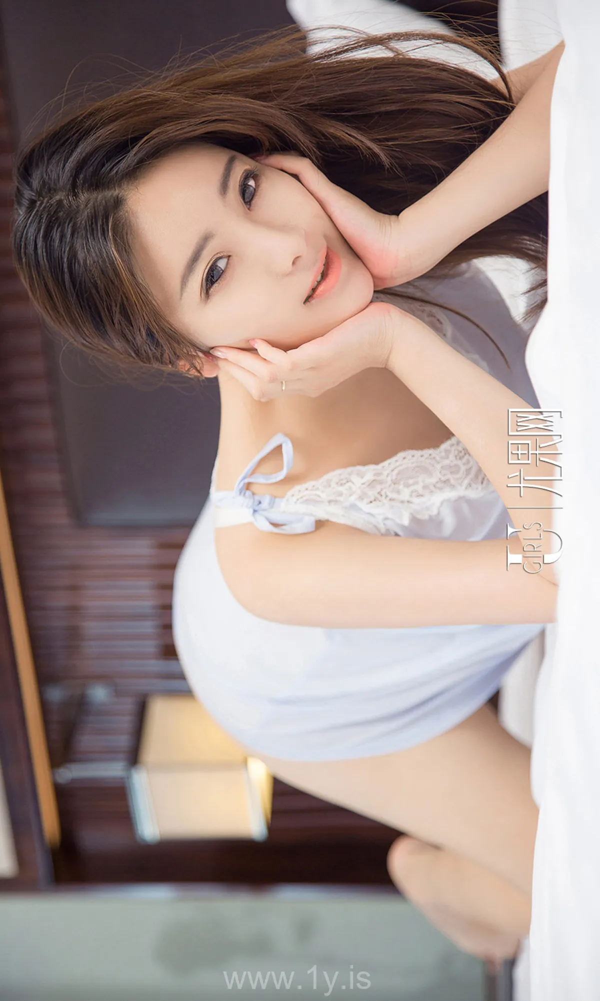 UGIRLS NO.929 Stylish Chinese Girl 刘天天