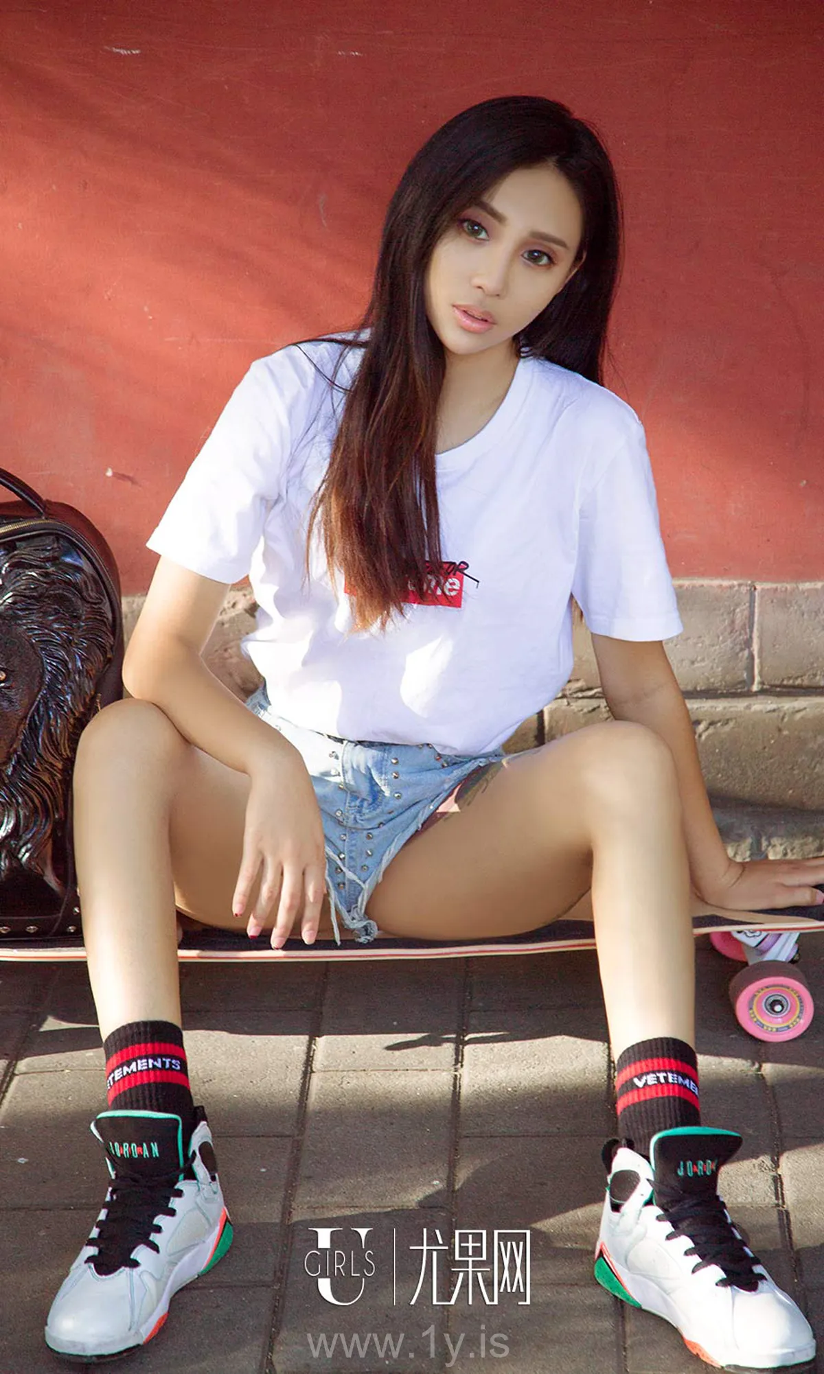UGIRLS NO.937 Lively & Breathtaking Chinese Teen 尤菲儿