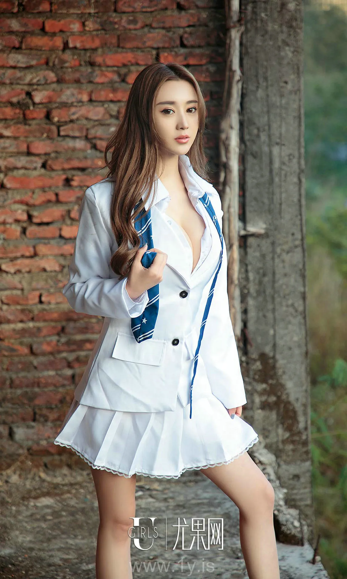 UGIRLS NO.983 Well-developed & Trendy Chinese Goddess 萌琪琪&程梓