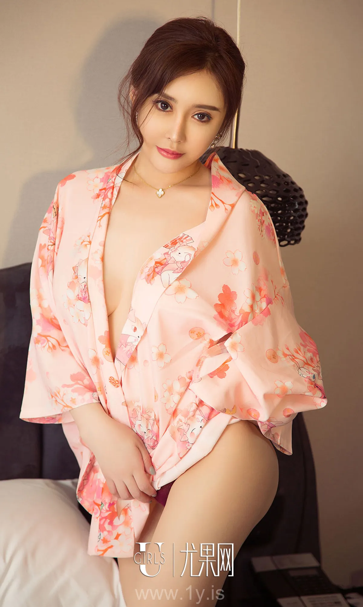 UGIRLS NO.1078 Charming & Irresistible Chinese Angel 林依娜