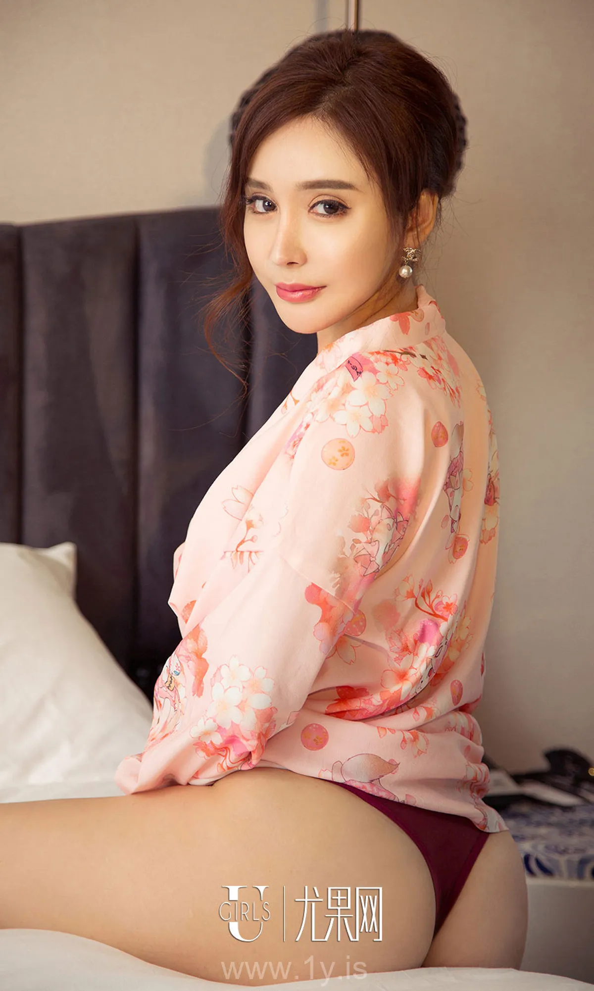 UGIRLS NO.1078 Charming & Irresistible Chinese Angel 林依娜