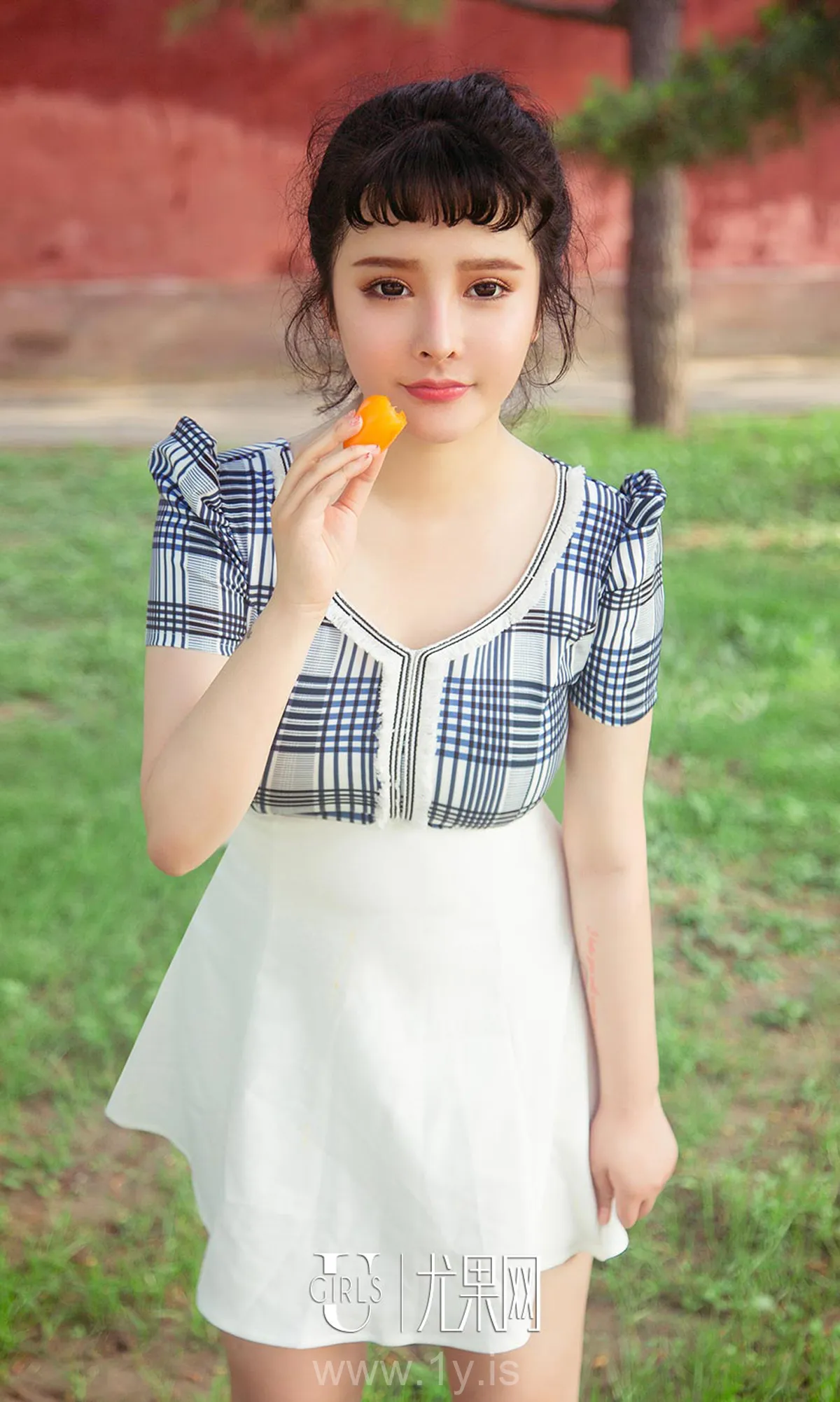 UGIRLS NO.1111 Graceful Chinese Chick 杨漫妮