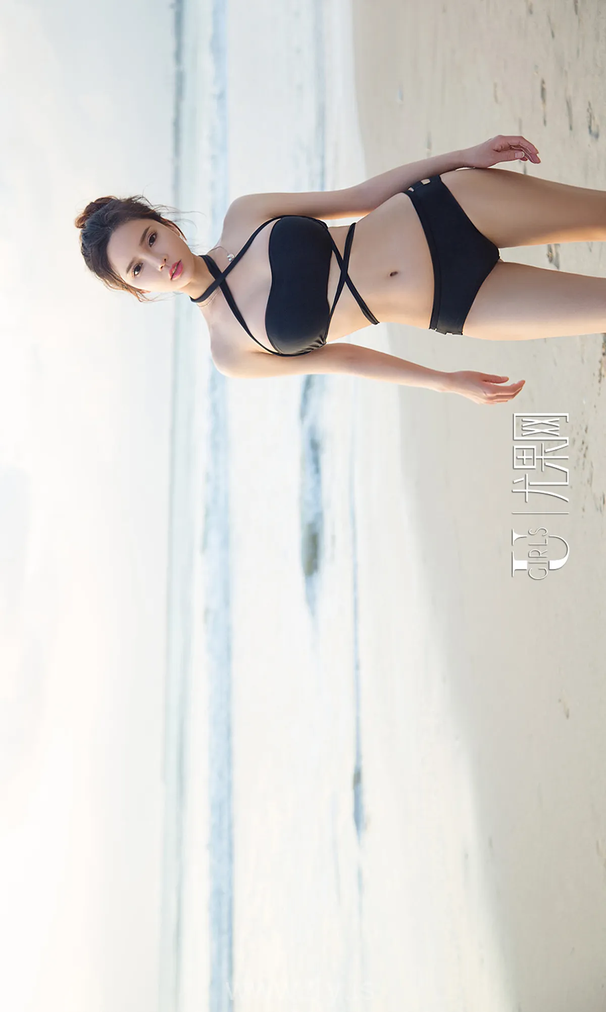 UGIRLS NO.1181 Decent & Quiet Chinese Belle 艾小青